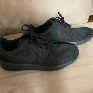 Women’s Nike Running Shoes size 10